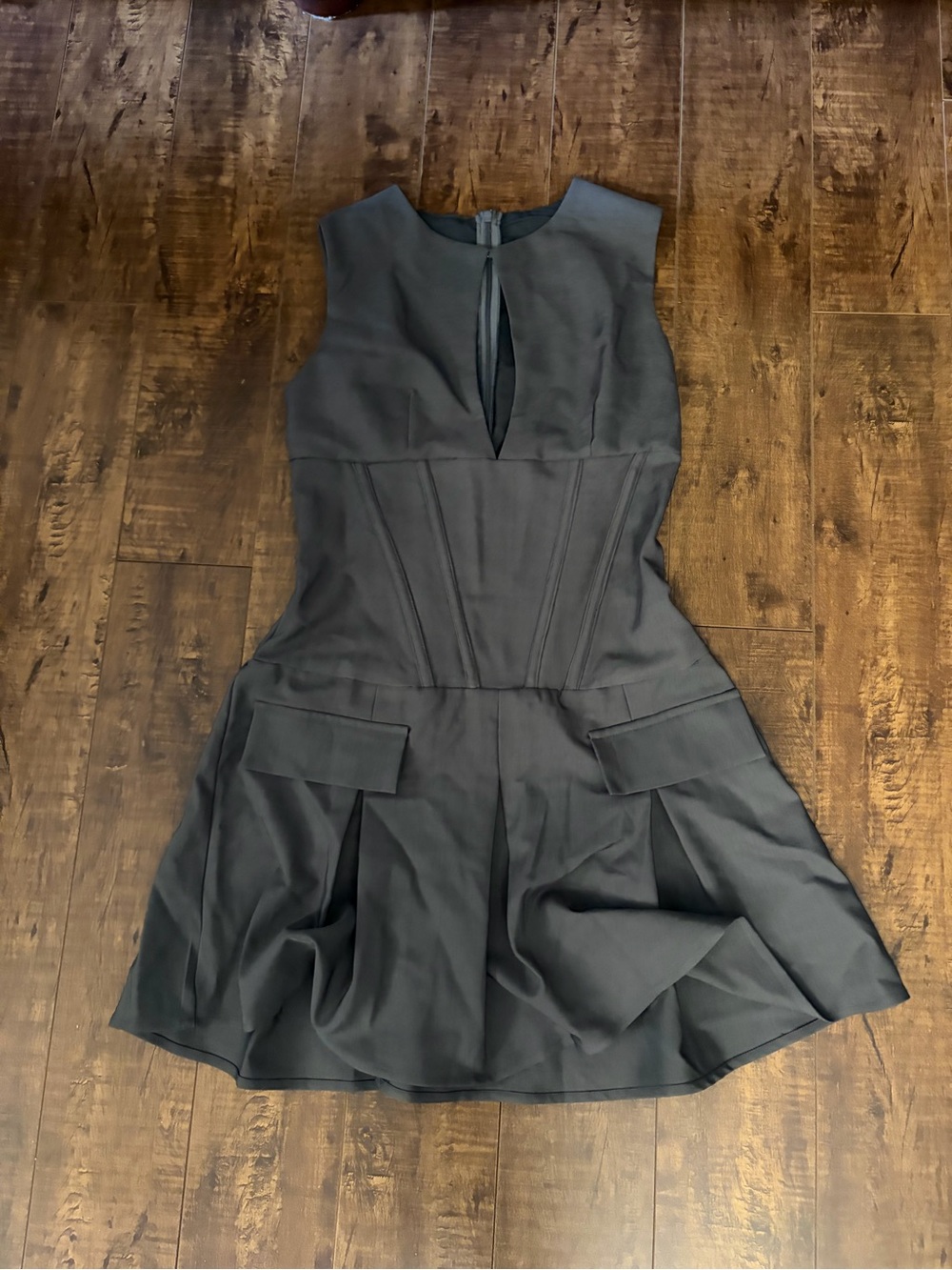 Missguided Black Sleeveless Mini Dress with Front Keyhole Detail